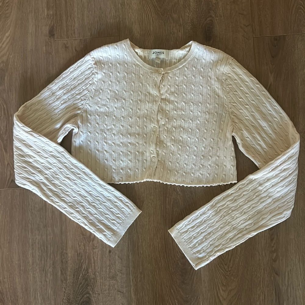 Cut knit cropped cardigan size small